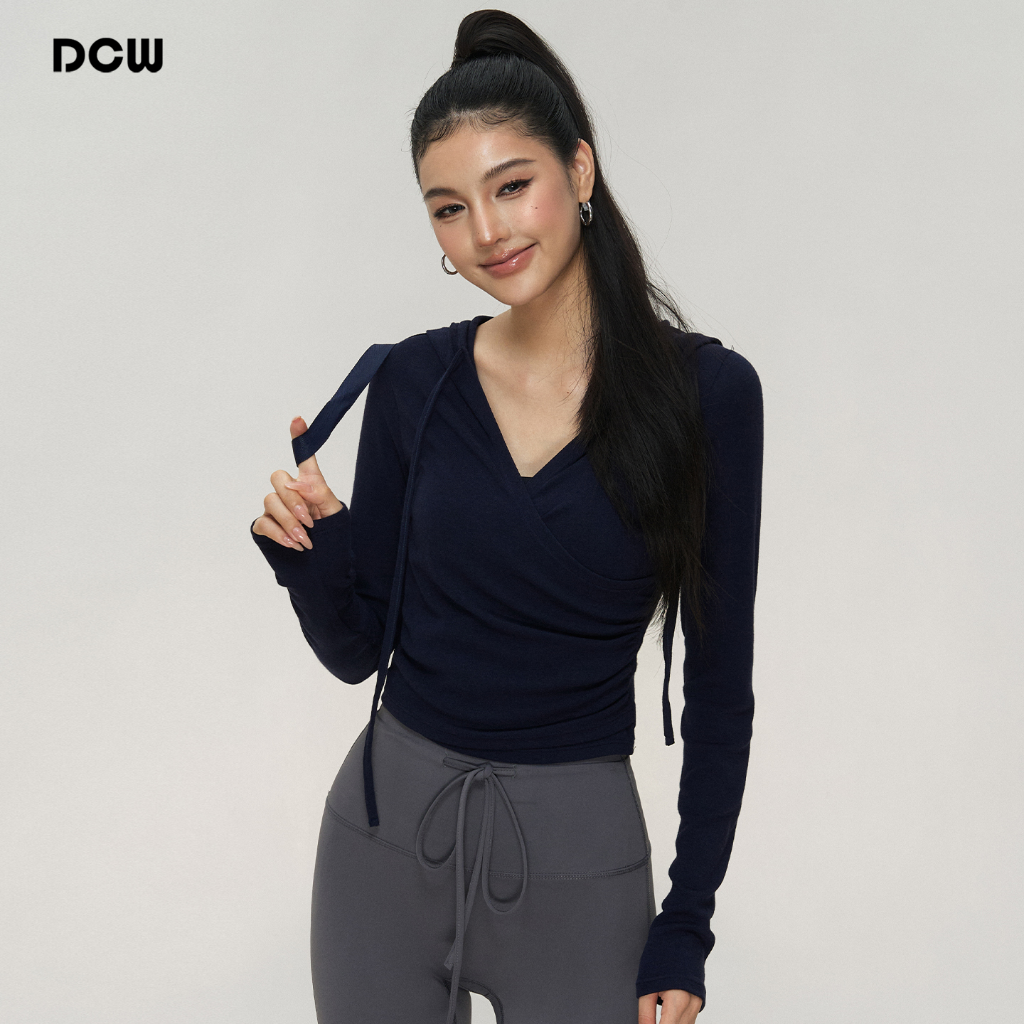 dcw修身显瘦跑步训练健身长袖女