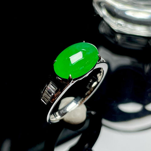 特价小夏珠宝18K金南非钻镶嵌缅甸天然A货翡翠冰种阳绿蛋面戒指