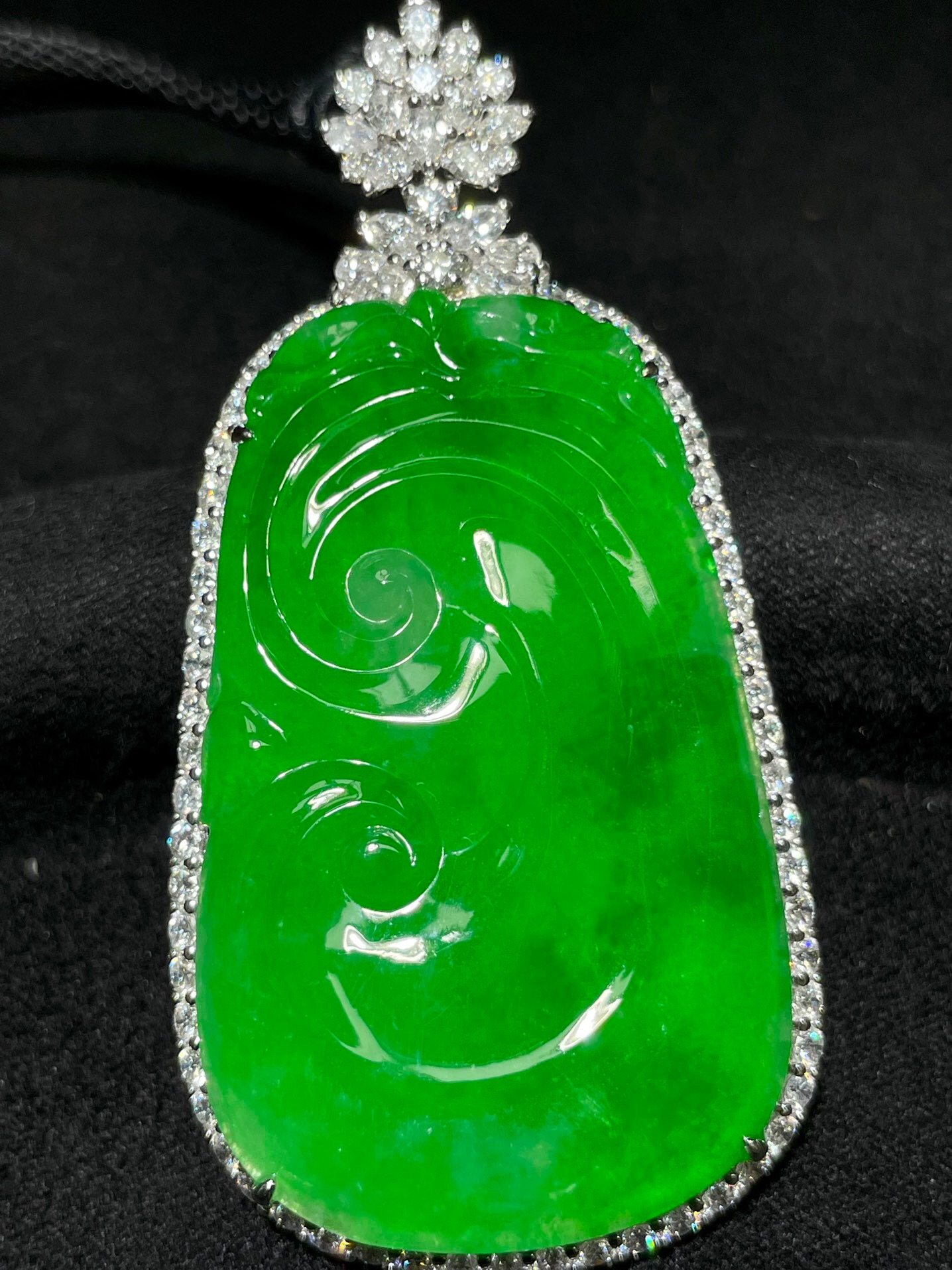 现货小夏珠宝18k金南非钻镶嵌天然a货翡翠老坑种正阳绿如意吊坠