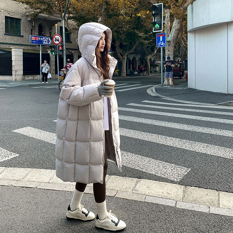 三星安心90白鸭绒羽绒服轻盈回弹