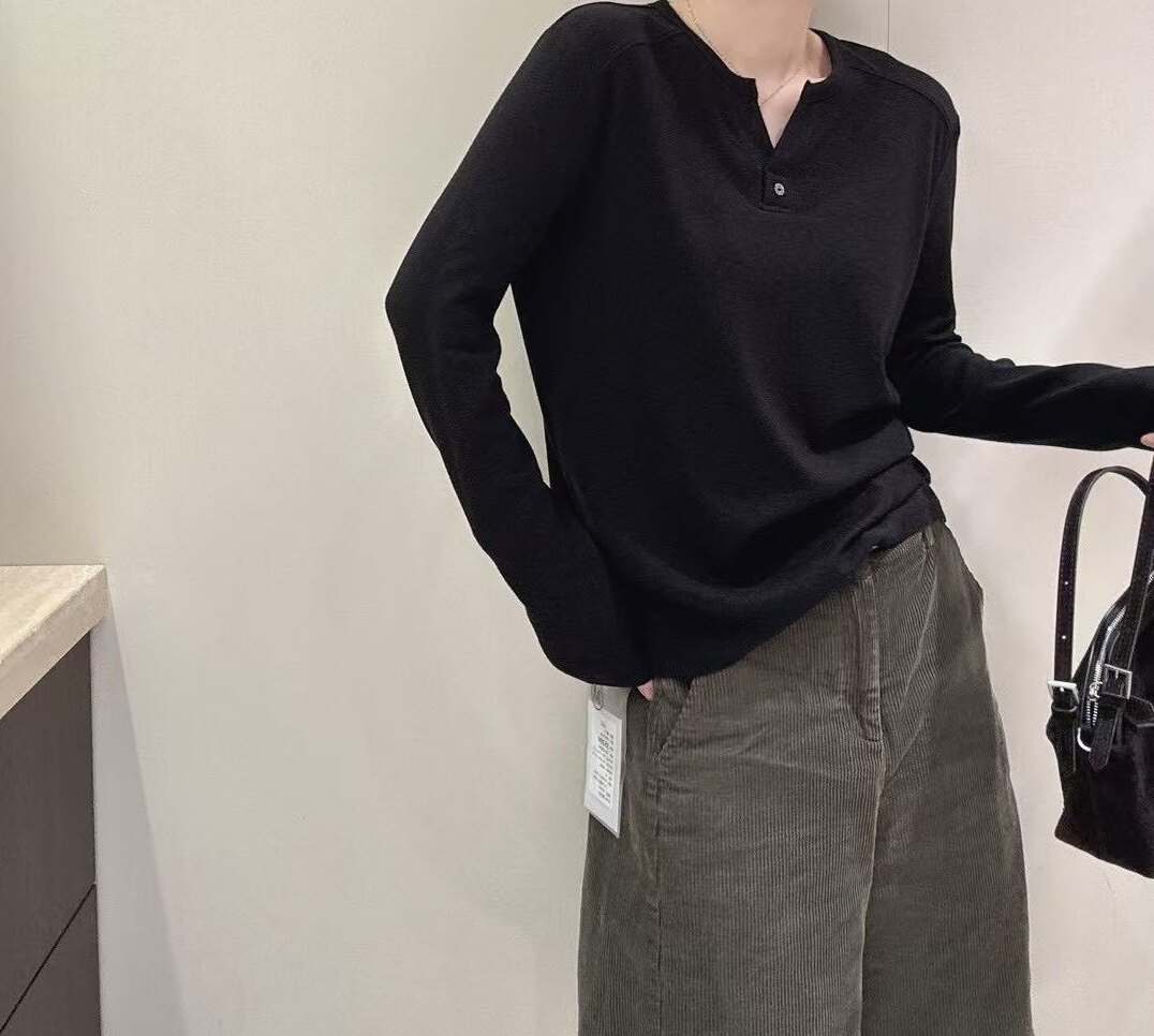 壹彩新V领女上衣T血休闲时尚纯色打底衫显瘦不长袖打底衫厚款设计