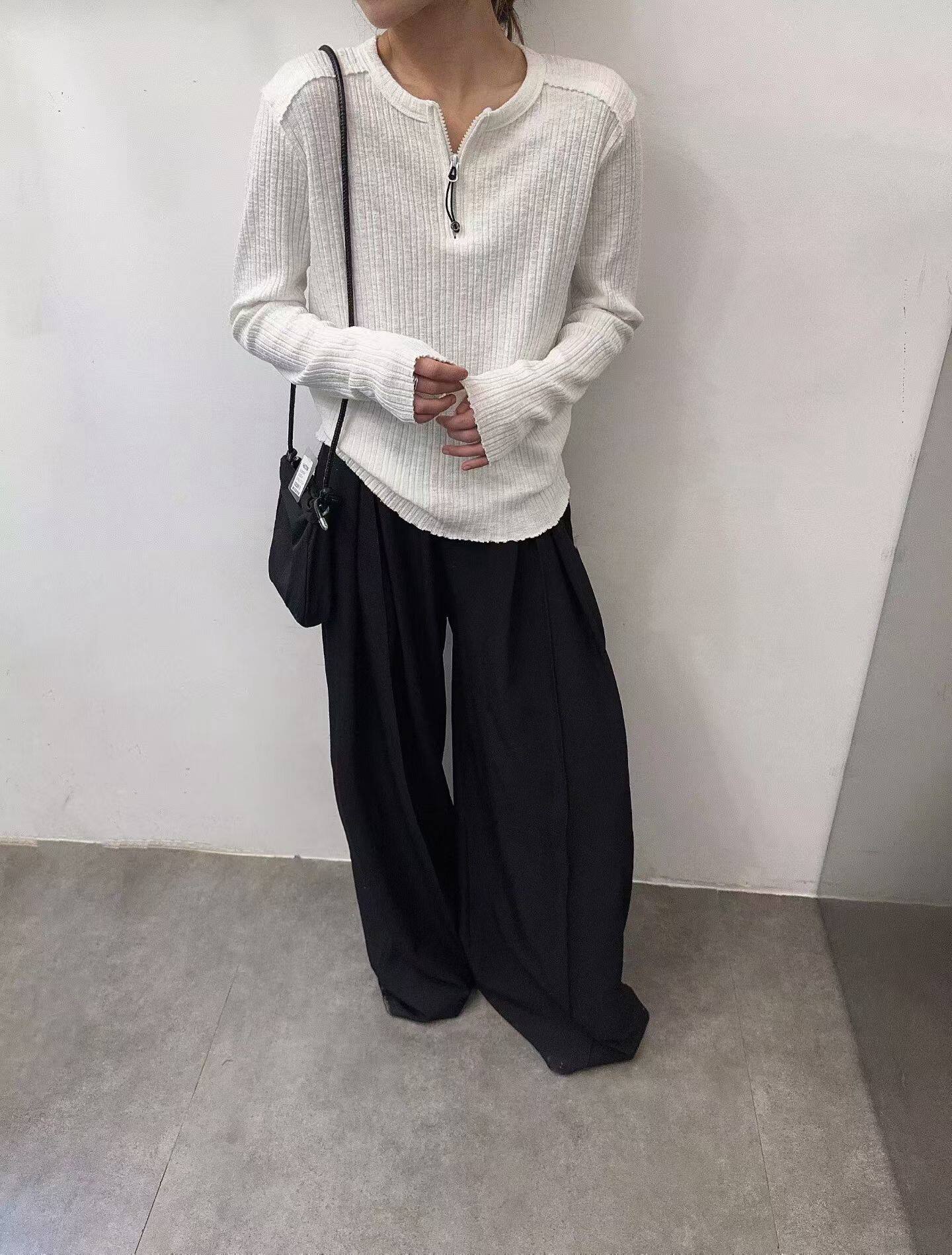 Okk春新款圆领长袖T恤女大宽松显瘦坑条纯色打底衫上衣螺纹半拉链