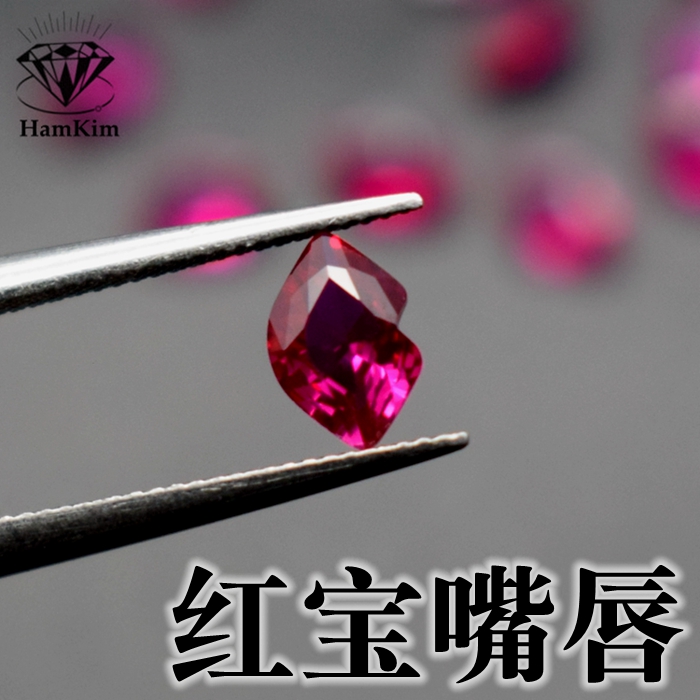 网红口红飞吻红宝石嘴唇形