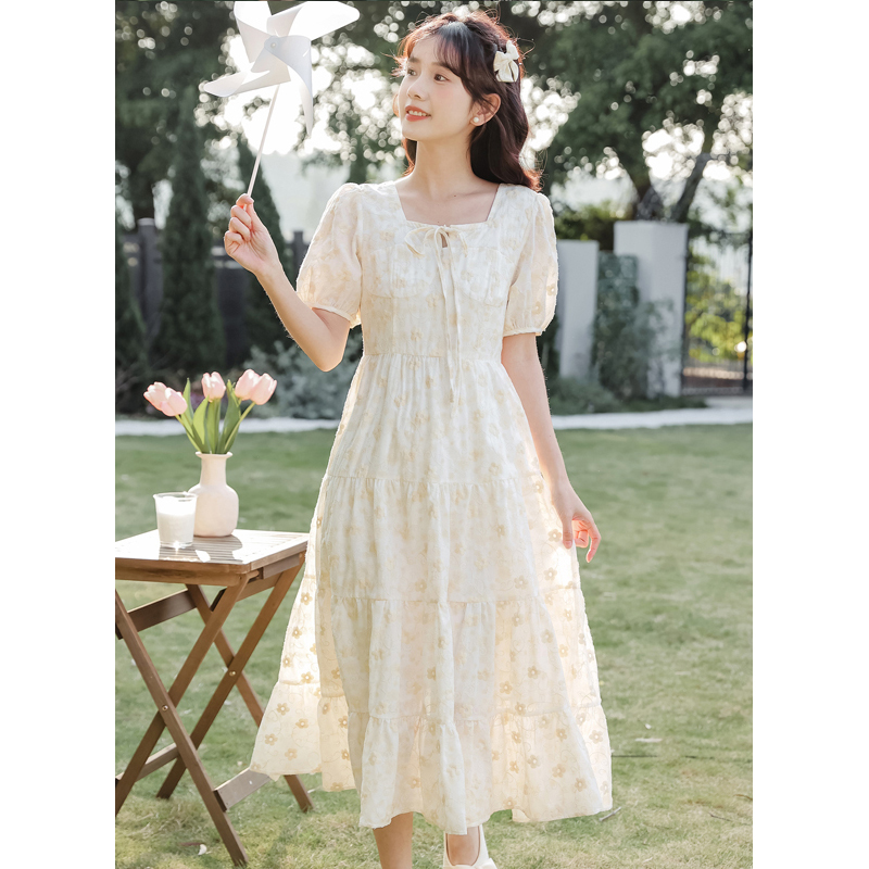 法式茶歇温柔风连衣裙女2025新款