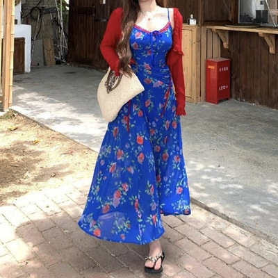小众设计度假风碎花吊带连衣裙长袖开衫女春季新款大码显瘦两件套