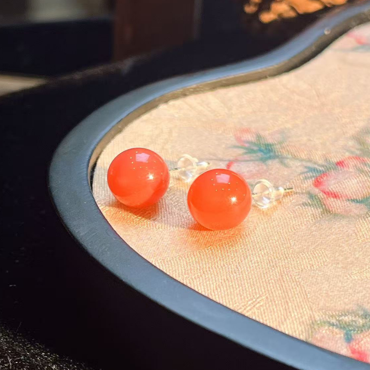 【慕斯格瑞】9mm南红圆珠耳钉HL0031127005