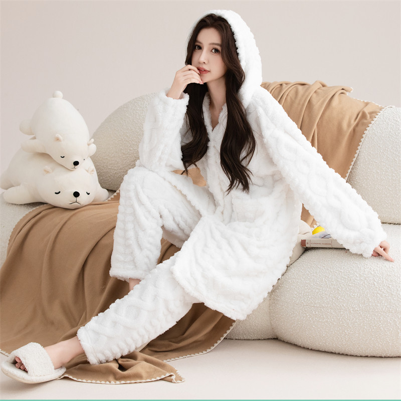 睡衣珊瑚绒新款女士中长款连帽秋睡衣/家居服套装
