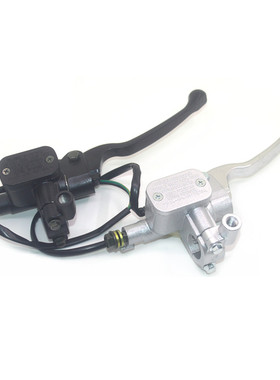 适用雅马哈弯梁摩托车LYM110 JYM110-B-2-3凌骏C8 I8 U8刹车泵