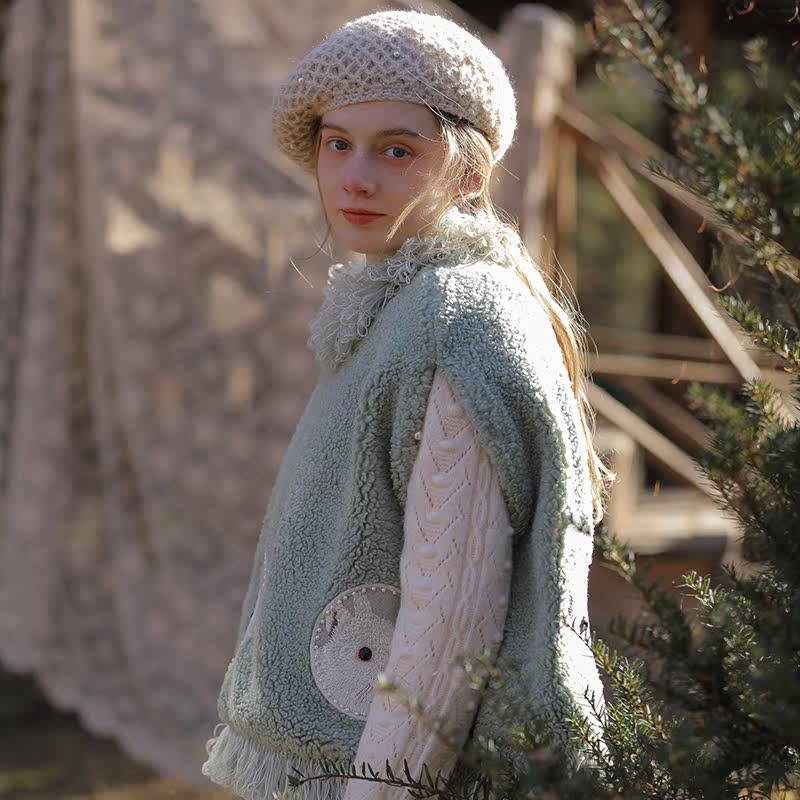 脸儿艺2025秋冬新品可爱兔子斗篷