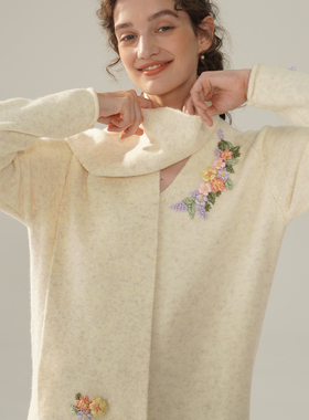 脸儿艺 手工绸带绣 淡雅花 羊毛针织杏色紫色宽松连衣裙+围脖套装