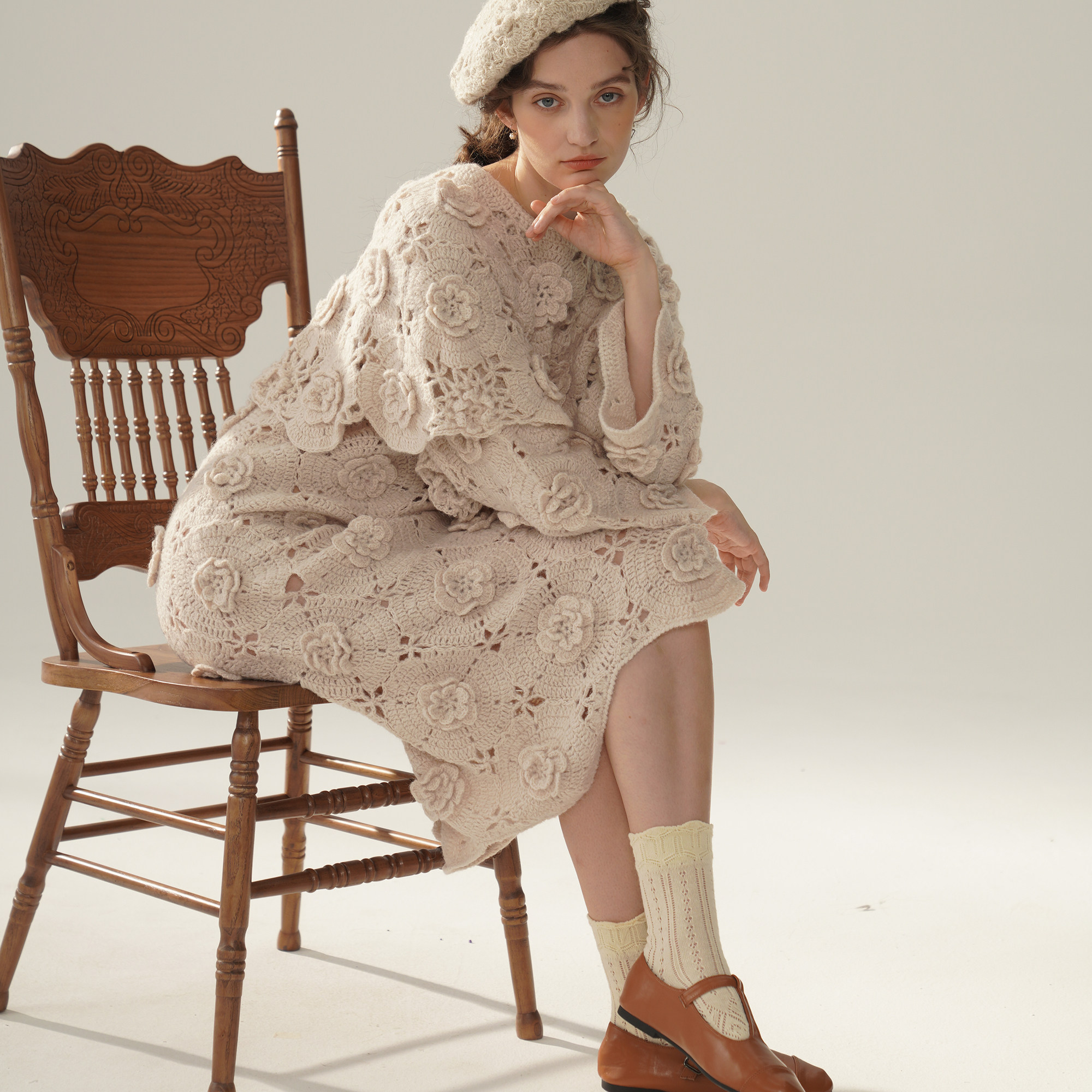 脸儿艺 重磅手工钩花114朵立体茶花淡奶茶温柔森女斗篷连衣裙套装