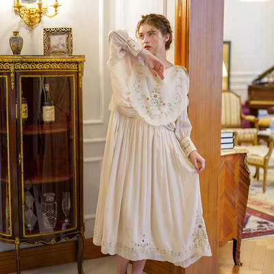 脸儿艺限量古董手工绣花垂感棉布灯笼袖森女宽松连衣裙