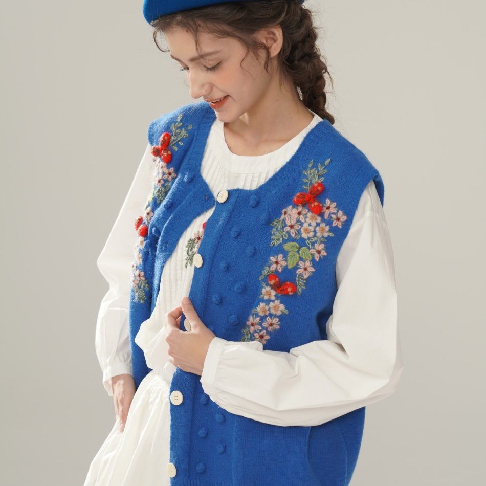 脸儿艺原创手工绣花果系列 宝蓝色 立体球 针织羊毛混纺开衫马夹,女装/女士精品,马夹,淘宝优惠券,粉丝福利购,淘宝优惠卷