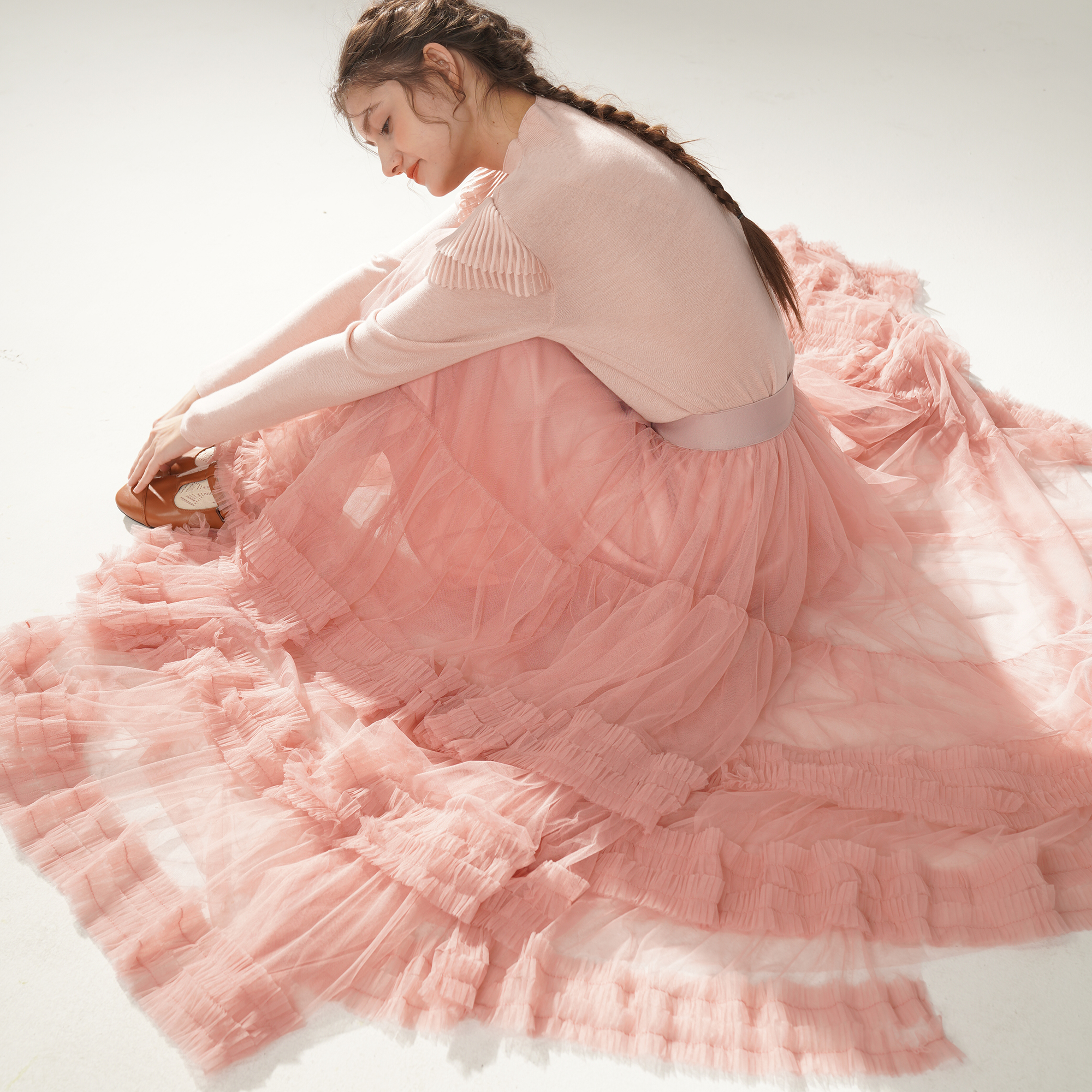 脸儿艺 冬日里的水仙 芭蕾超级大裙摆 风琴褶 杏粉网纱森女半身裙