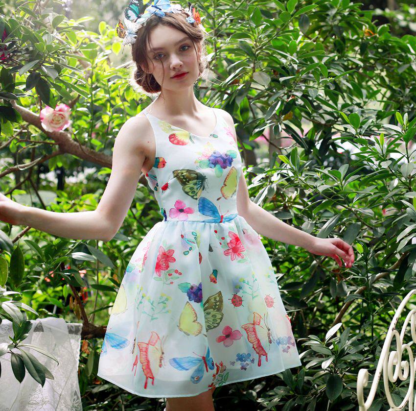 脸儿艺原创手绘 数码定位印花 婴儿蓝 欧根纱 V领 短款吊带蓬蓬裙