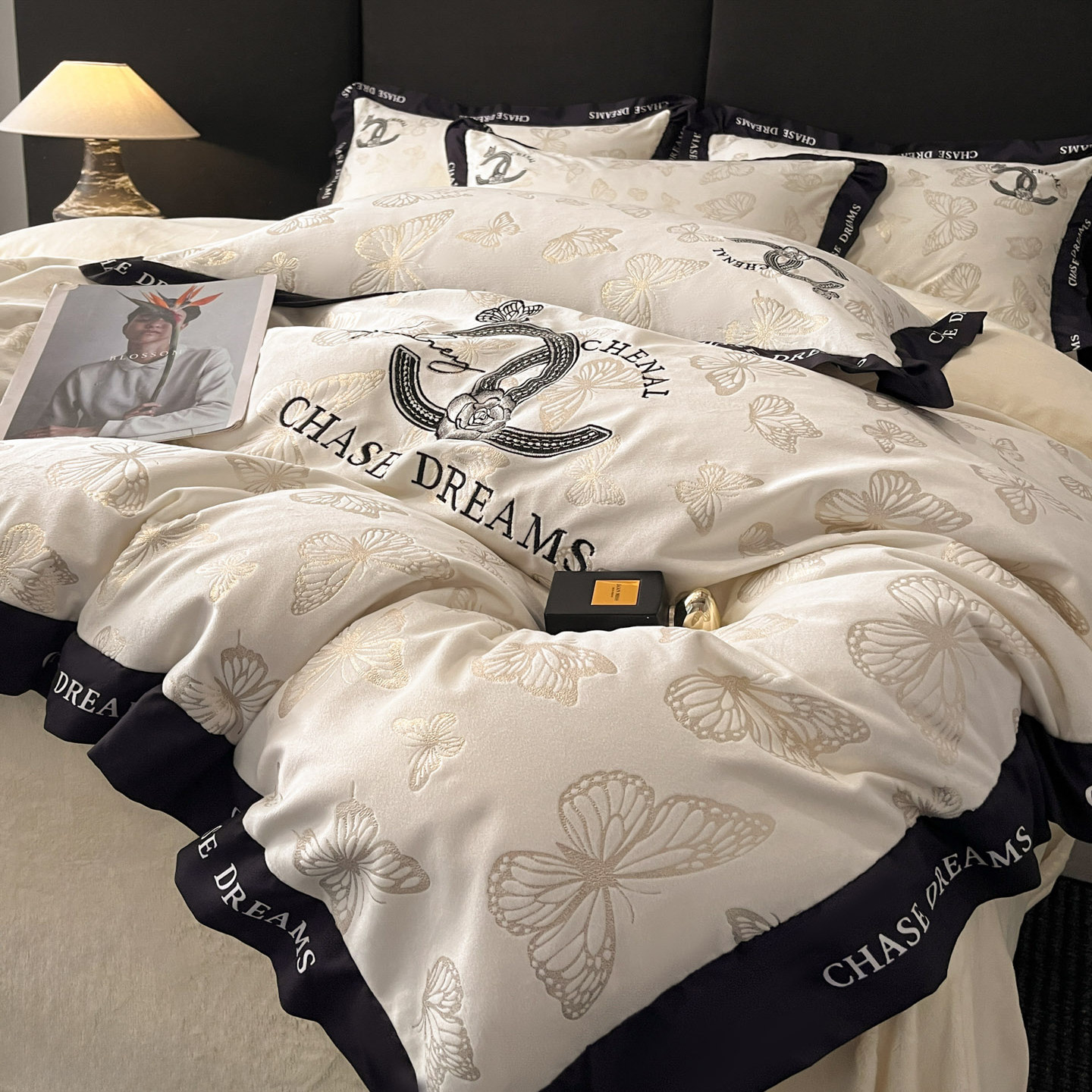 小香风加厚保暖双面牛奶绒四件套