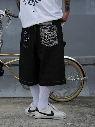 嘻哈街舞过膝牛仔短裤