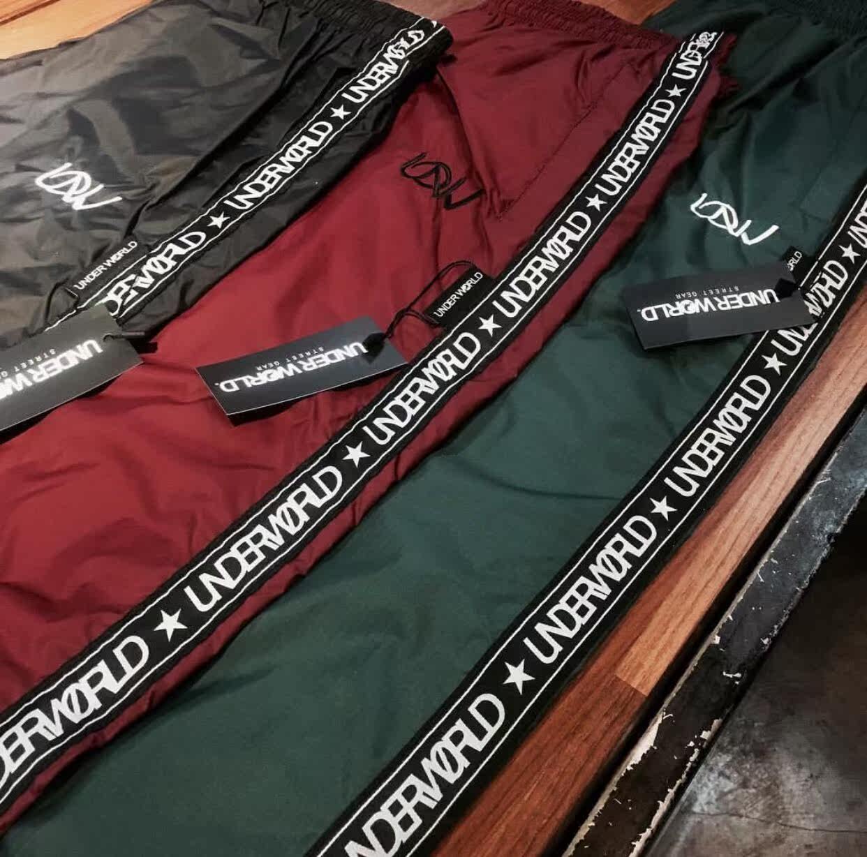 正品UNDERWORLD侧边条纹束口运动风裤bboy bgir 练舞长裤小脚裤子在类目 男装, 休闲裤中 - 来自Buy2taobao.com提供专业的淘宝代购服务