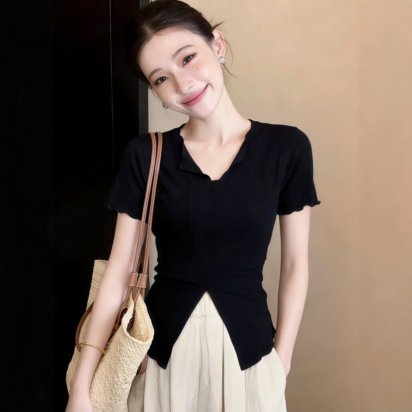 黑色V领短袖t恤女装2026
