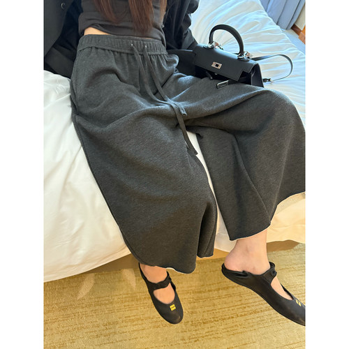 here yaya shop 本期bi入随性时髦精羊毛成分质感毛圈八分卫裤