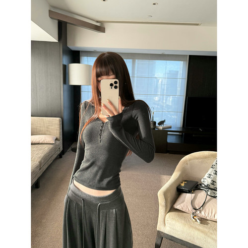 Here yaya shop 奶欲修容t修饰身型软绵绵磨毛羊毛扣子t锁骨显瘦t
