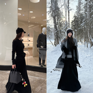 清冷素系松弛淡然感垂垂软软纸片人羊毛针织套装 shop yaya Here