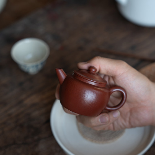 精品宜兴紫砂壶纯手工小煤窑大红袍梨皮朱泥  吴澄 具轮珠 110cc