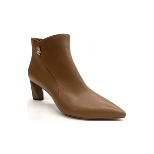 千百度女鞋短靴女士靴子2025新款棕色尖头粗跟高跟超火A25571638