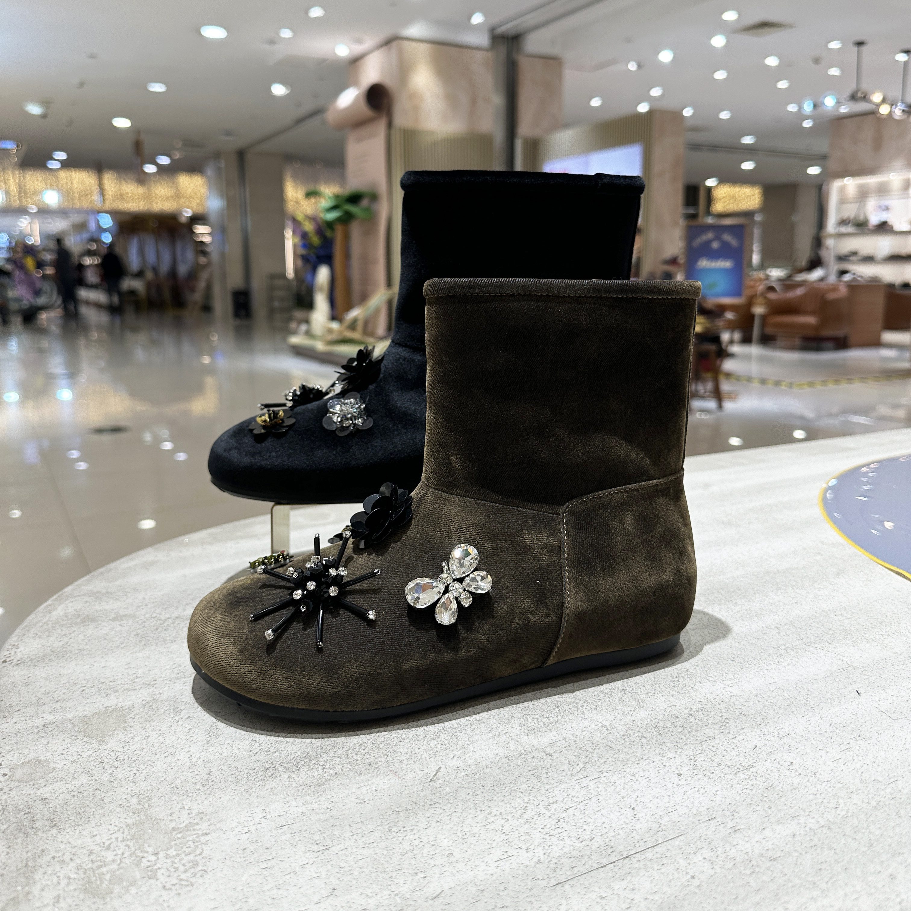 米奥短靴女鞋薄底加绒雪地靴水钻