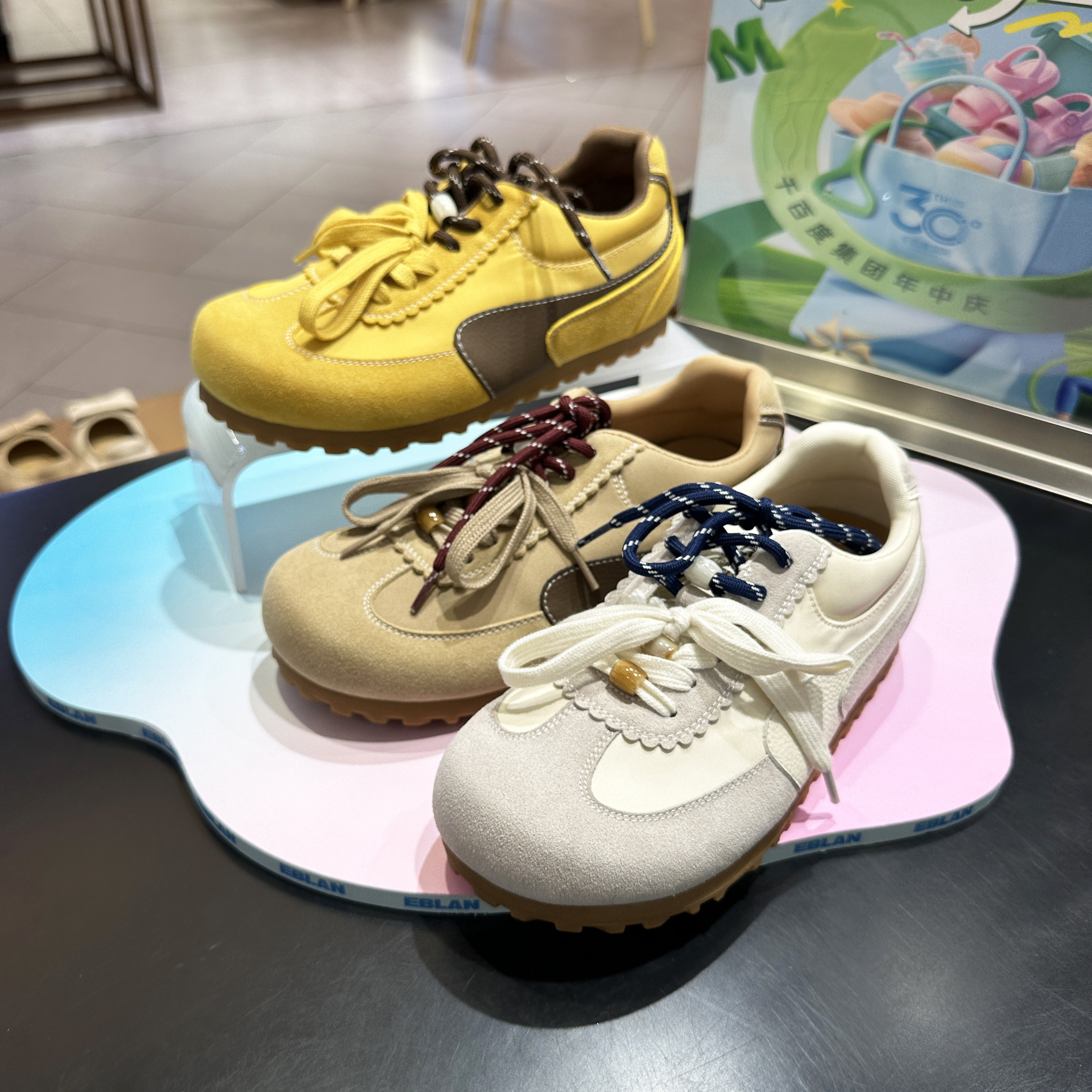 伊伴女鞋勃肯鞋休闲平底单鞋系带2025新款休闲户外旅行B25438305
