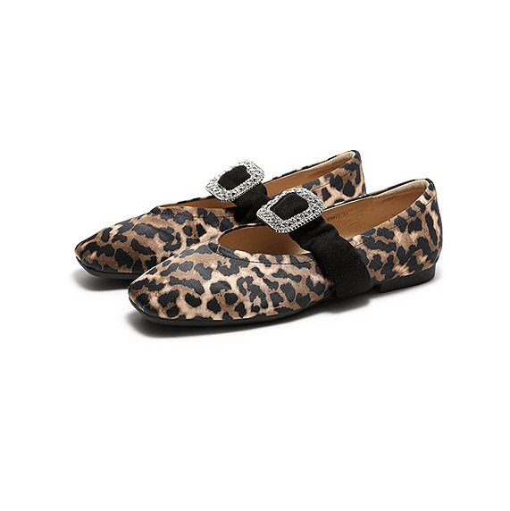 千百度女鞋豹纹平底一字扣带2026春季新款单鞋性感个性A26138703