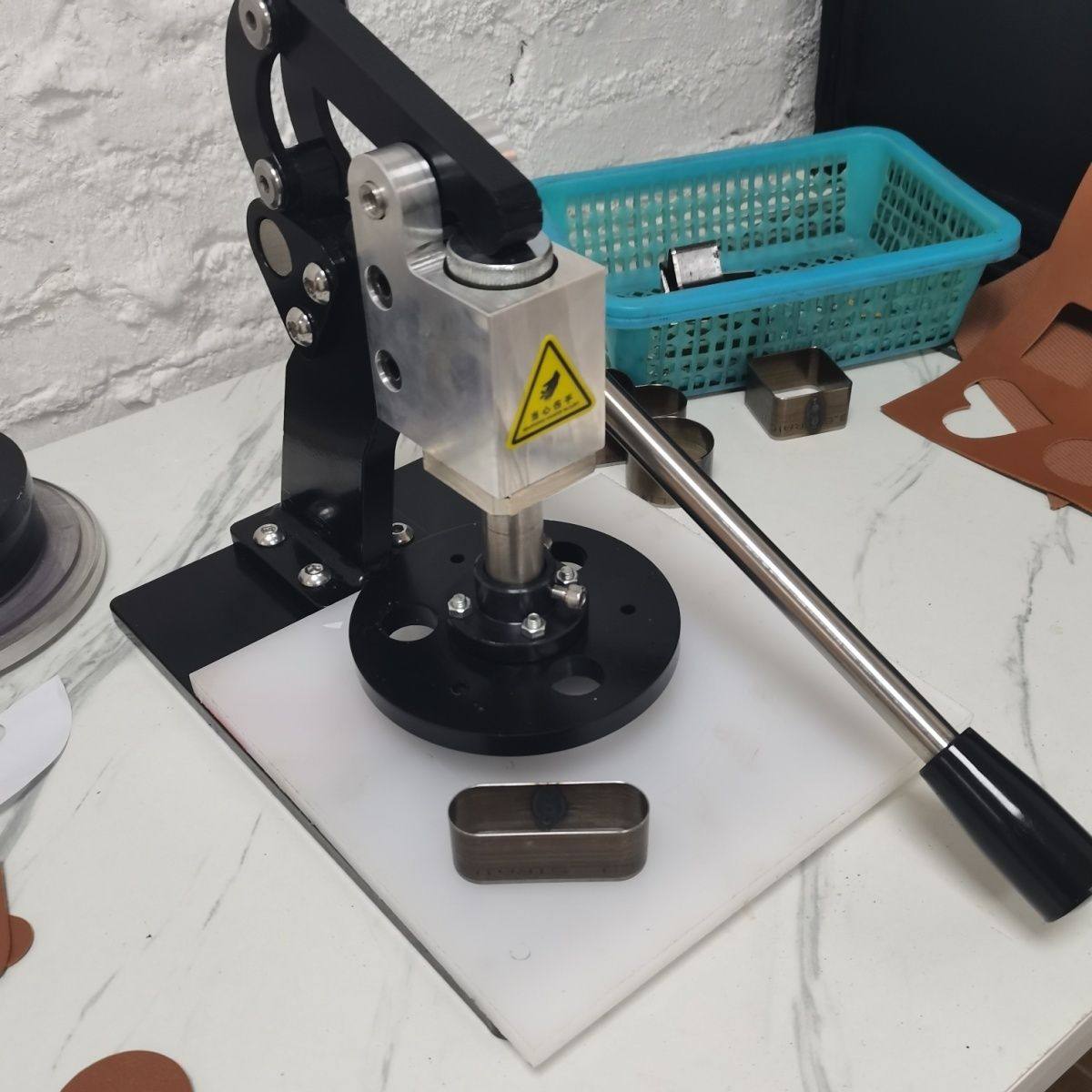 手动模切机刀模模具冲压机小型手工皮革布料样品专用裁断打孔机器