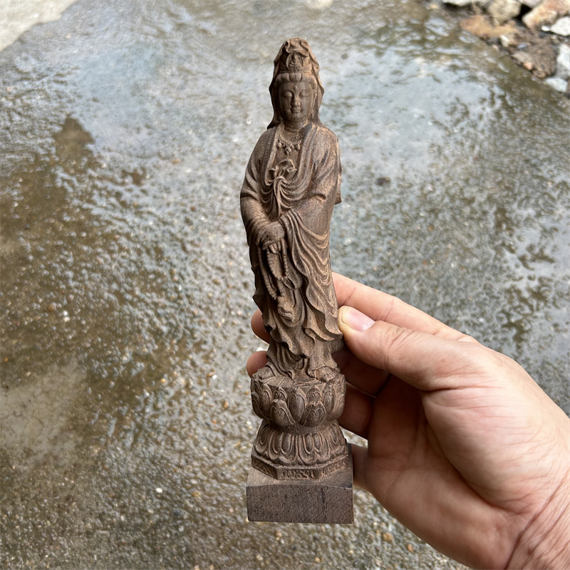 天然沉香木雕刻站莲念珠观音