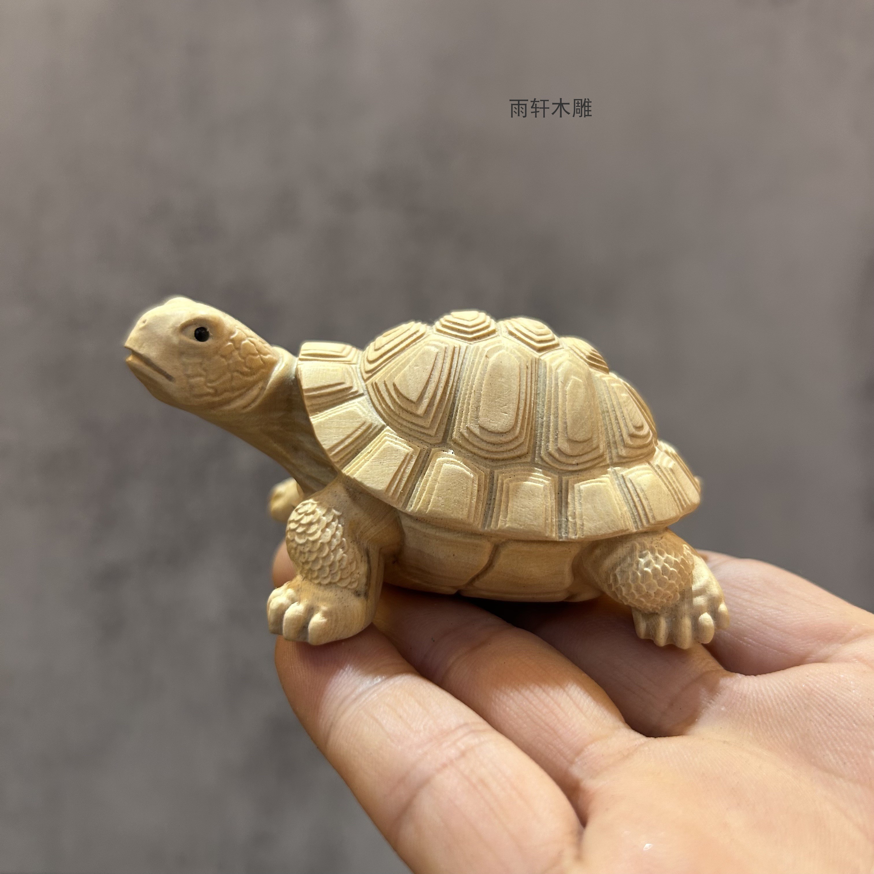 正宗小叶黄杨木雕乌龟手把件