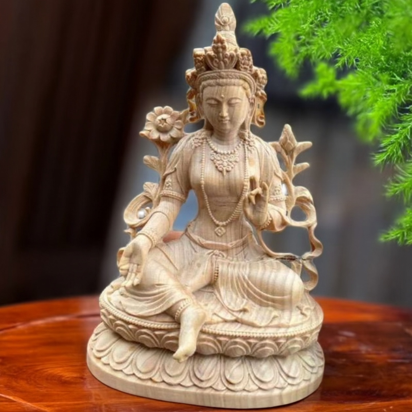 黄杨木救八难绿度母佛堂供奉