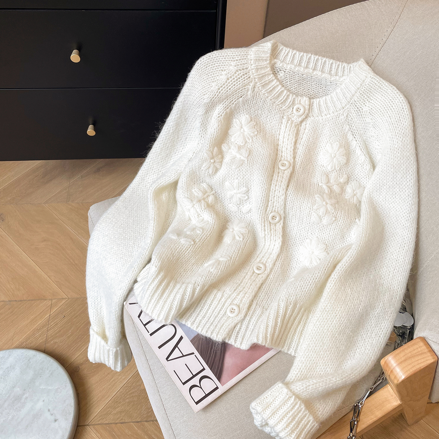 圆领休闲羊毛镂空针织衫女秋新款