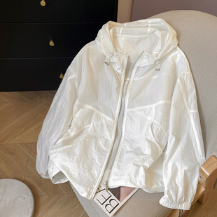 轻薄透气宽松百搭外套 小C家 白色短款 小个子连帽防晒衣女夏季 新款