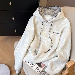 小C家 贝壳绣连帽卫衣女款2025新款冬季加绒拼接长袖字母刺绣上衣