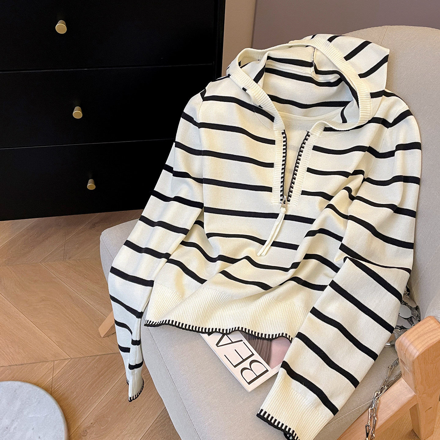 小C家 撞色锯齿边半拉链连帽针织衫女2026新款早春拼接假两件毛衣,女装/女士精品,毛衣,淘宝优惠券,粉丝福利购,淘宝优惠卷