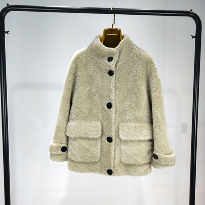 羊剪绒新款时尚风海宁皮草外套