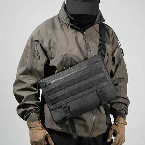 雁落二代斜挎平板电脑包机能痛包