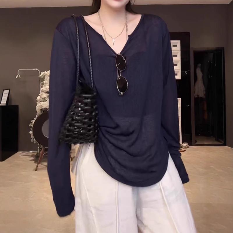大尺码慵懒风V领长袖防晒罩衫女夏季新款薄款宽松显瘦休闲空调衫T