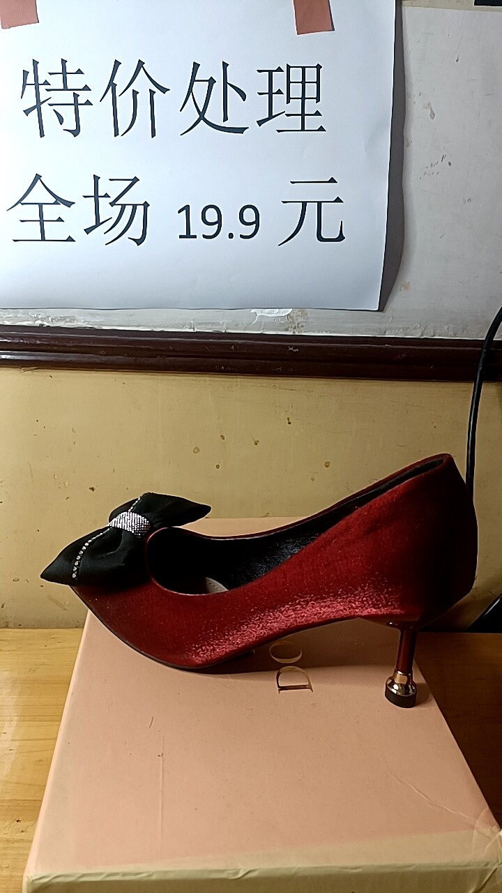 2025年春季新款百搭细跟单鞋女中跟尖头皮鞋小跟工作鞋