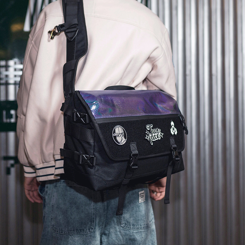 iMipack 双面包盖快速反应机能磁扣幻彩反光斜挎邮差包1617寸电脑