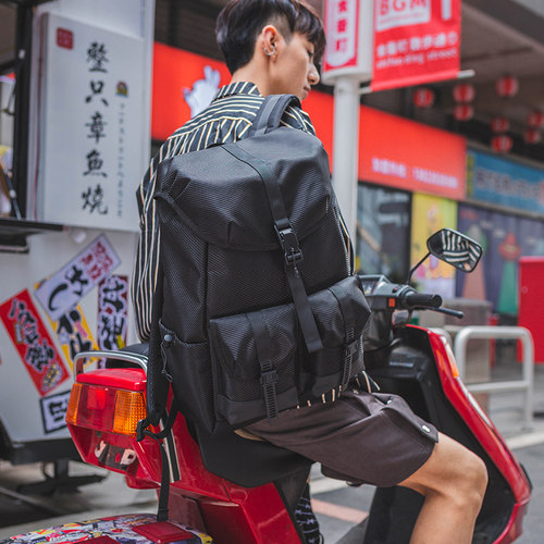 imipack机能磁扣碳纤纹双肩背包