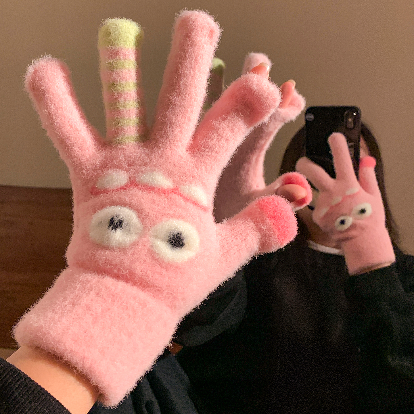 粉色怪兽露指触屏毛绒针织手套