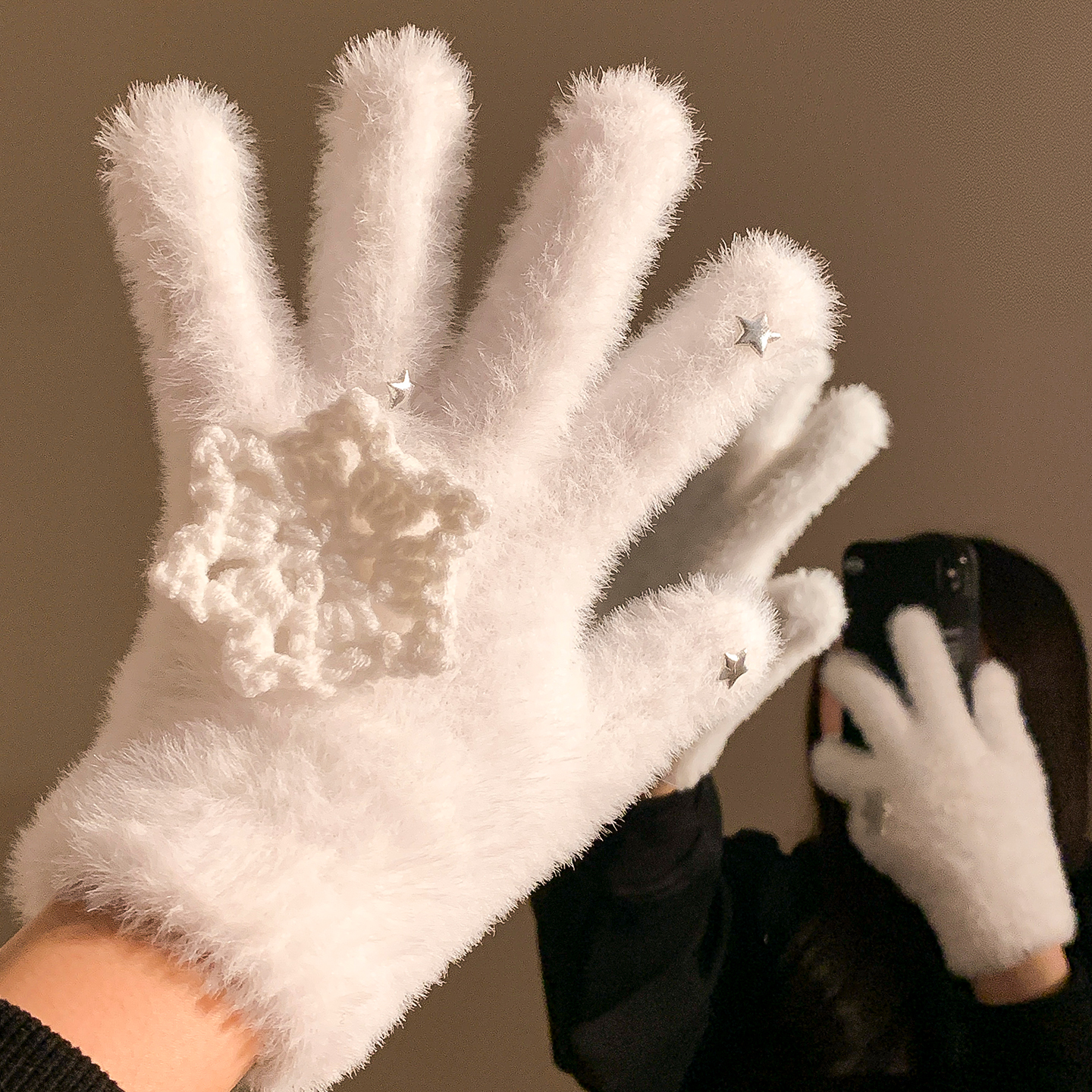 白色雪花毛绒针织手套女冬季可触屏露指保暖防寒五指分指骑行学生