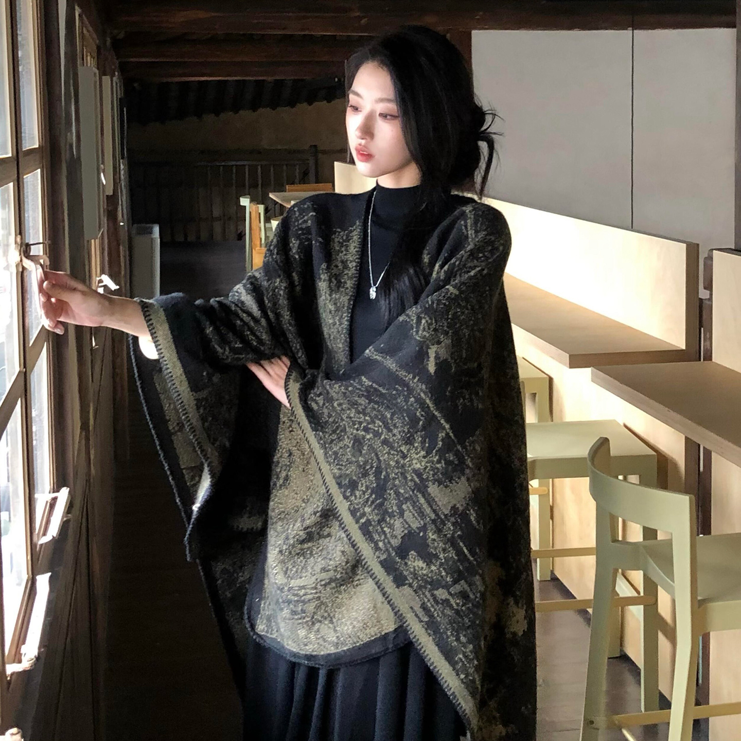 川西旅游披肩外搭秋冬大西北新疆