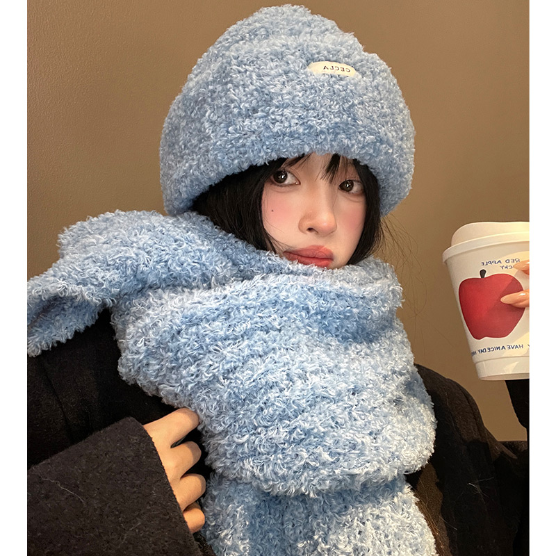 蓝色针织毛线帽子围巾