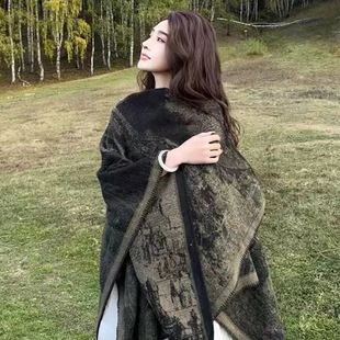 大西北新疆外搭披肩女秋冬季川西旅游斗篷西藏旅行穿搭厚围巾披风